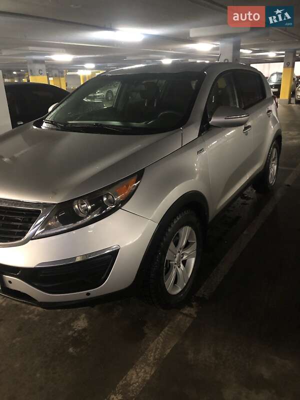 Позашляховик / Кросовер Kia Sportage 2013 в Львові