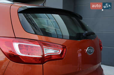 Внедорожник / Кроссовер Kia Sportage 2011 в 