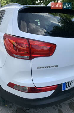 Внедорожник / Кроссовер Kia Sportage 2014 в 