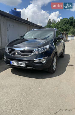 Внедорожник / Кроссовер Kia Sportage 2012 в 