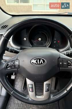 Внедорожник / Кроссовер Kia Sportage 2014 в 