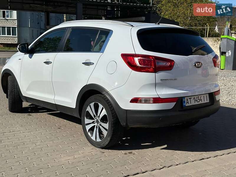 Внедорожник / Кроссовер Kia Sportage 2012 в Калуше
