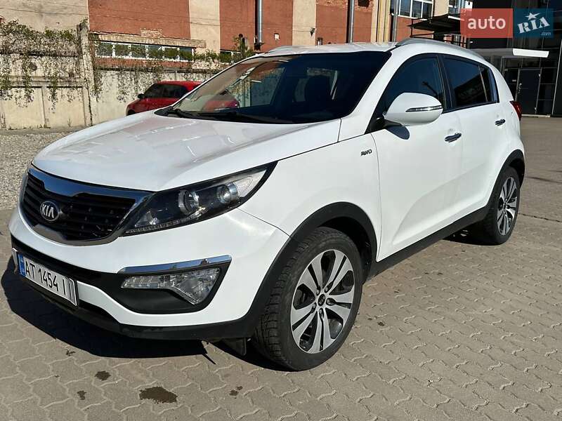 Внедорожник / Кроссовер Kia Sportage 2012 в Калуше
