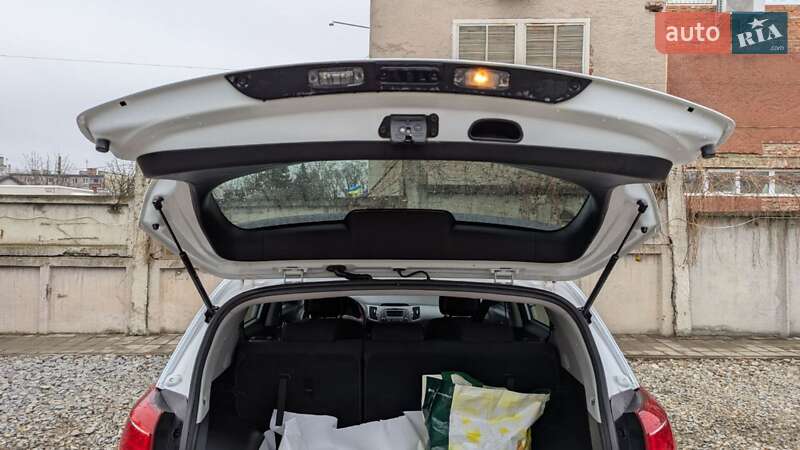 Внедорожник / Кроссовер Kia Sportage 2012 в Калуше