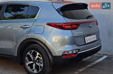 Позашляховик / Кросовер Kia Sportage 2021 в 