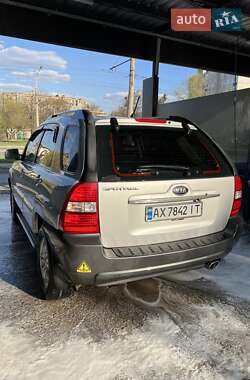 Внедорожник / Кроссовер Kia Sportage 2006 в 