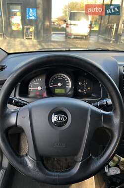 Внедорожник / Кроссовер Kia Sportage 2006 в 
