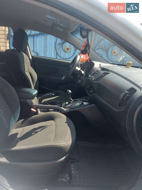 Позашляховик / Кросовер Kia Sportage 2012 в Смілі