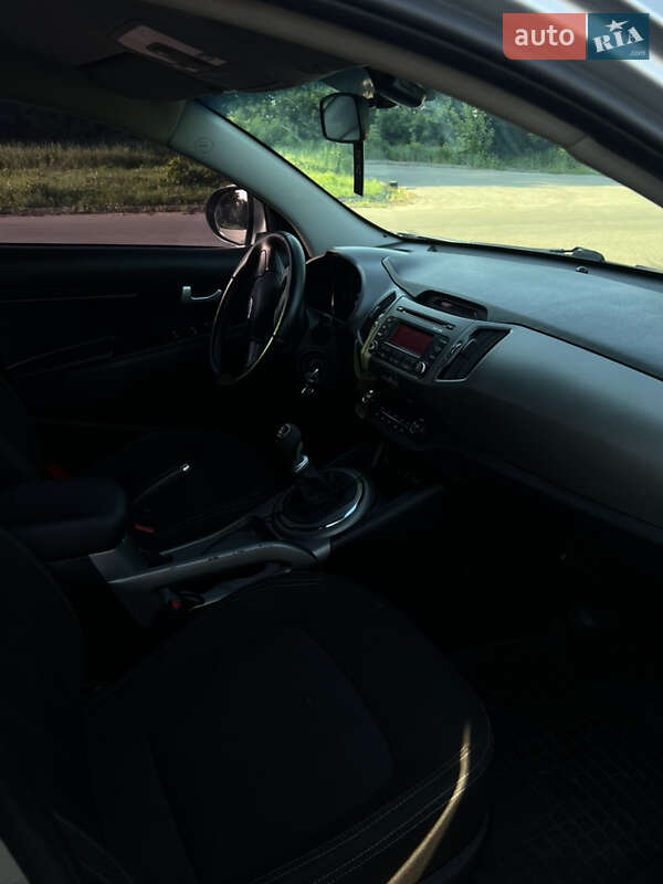 Внедорожник / Кроссовер Kia Sportage 2015 в Полтаве