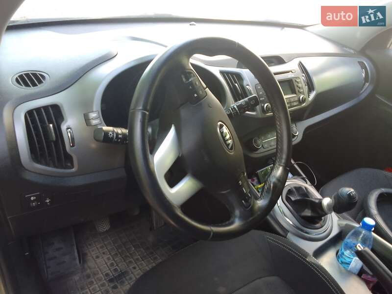 Внедорожник / Кроссовер Kia Sportage 2015 в Прилуках