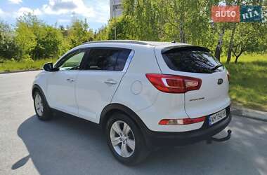 Внедорожник / Кроссовер Kia Sportage 2011 в 