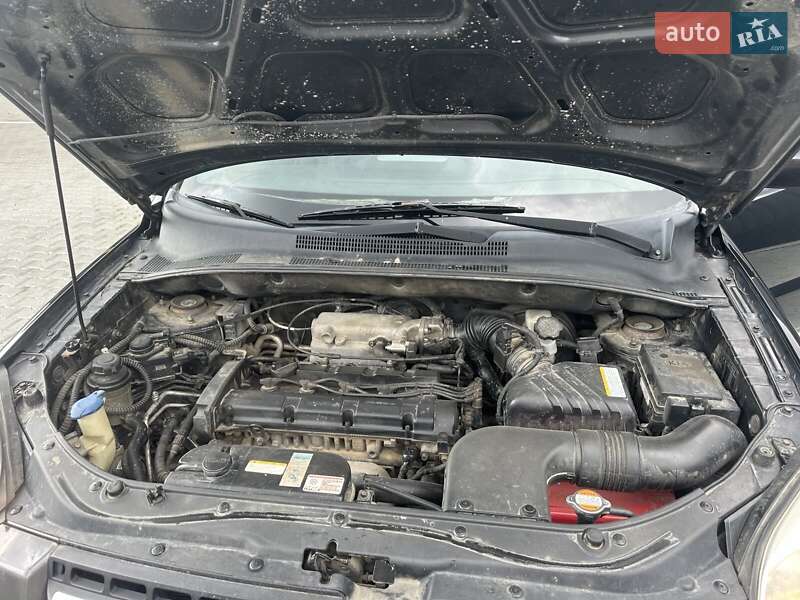 Позашляховик / Кросовер Kia Sportage 2006 в Стрию