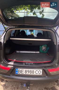 Внедорожник / Кроссовер Kia Sportage 2012 в 