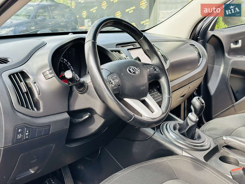 Позашляховик / Кросовер Kia Sportage 2013 в Харкові