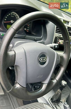 Позашляховик / Кросовер Kia Sportage 2007 в 