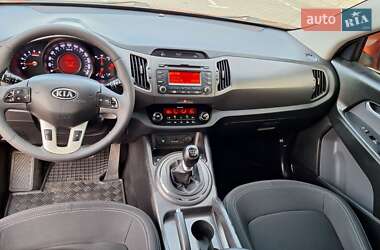 Внедорожник / Кроссовер Kia Sportage 2013 в 