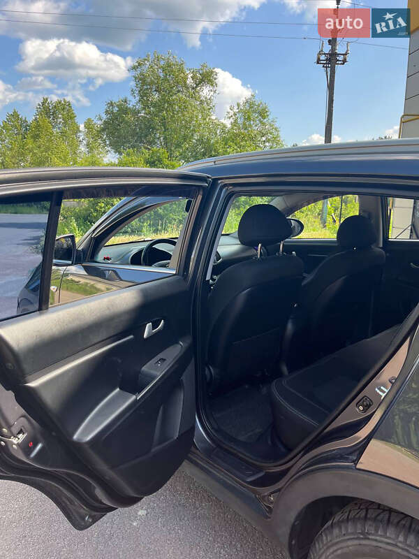 Внедорожник / Кроссовер Kia Sportage 2011 в Житомире