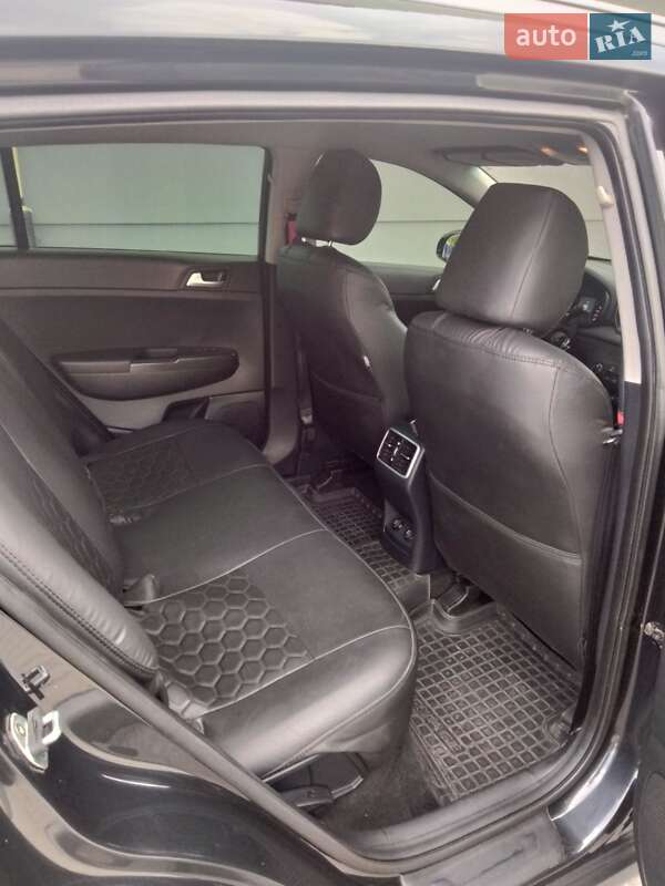 Внедорожник / Кроссовер Kia Sportage 2016 в Виннице