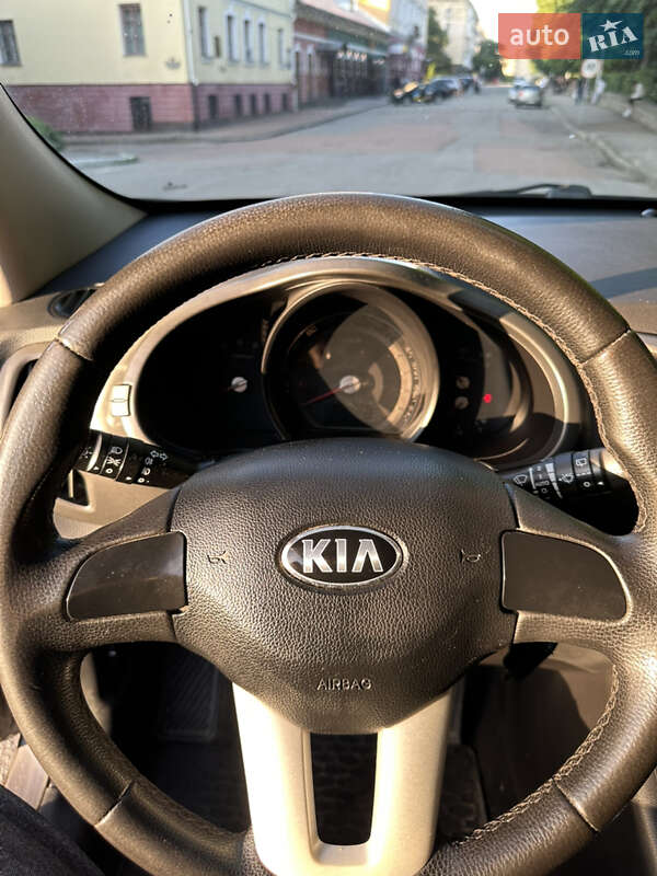 Внедорожник / Кроссовер Kia Sportage 2013 в Житомире