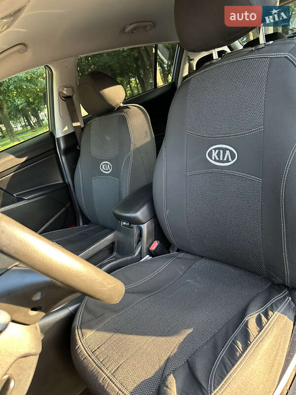 Внедорожник / Кроссовер Kia Sportage 2013 в Житомире