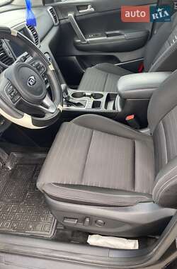 Внедорожник / Кроссовер Kia Sportage 2017 в 