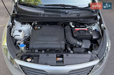 Внедорожник / Кроссовер Kia Sportage 2013 в 