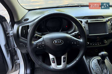 Внедорожник / Кроссовер Kia Sportage 2013 в 