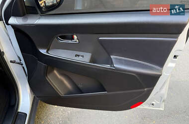 Внедорожник / Кроссовер Kia Sportage 2013 в 