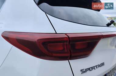 Позашляховик / Кросовер Kia Sportage 2019 в 