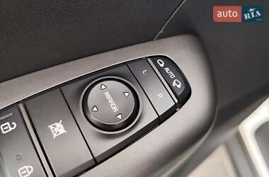 Позашляховик / Кросовер Kia Sportage 2019 в 