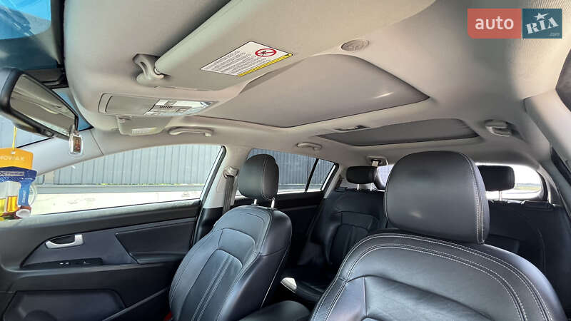 Внедорожник / Кроссовер Kia Sportage 2012 в Луцке