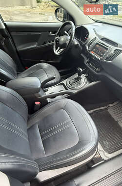 Позашляховик / Кросовер Kia Sportage 2012 в 