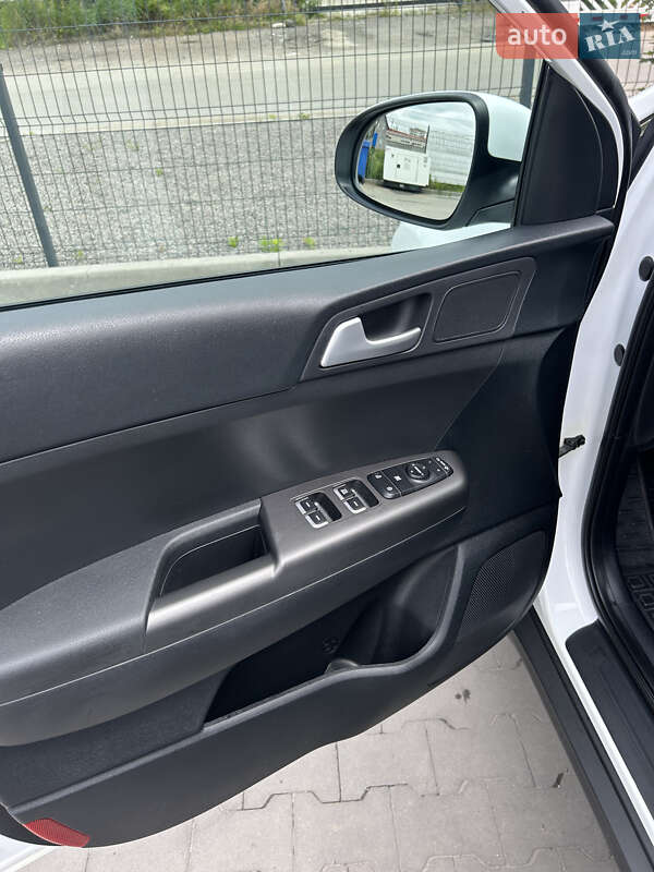 Позашляховик / Кросовер Kia Sportage 2021 в Києві