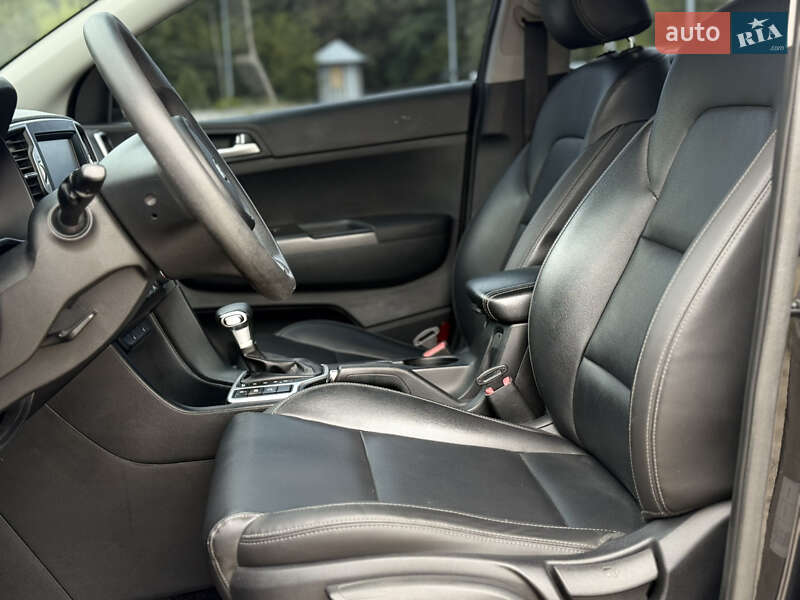 Внедорожник / Кроссовер Kia Sportage 2016 в Днепре