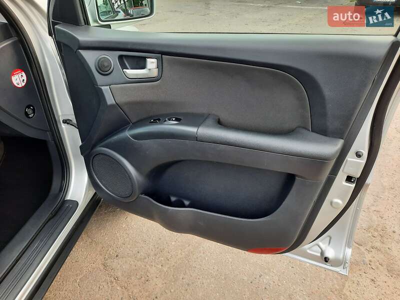 Внедорожник / Кроссовер Kia Sportage 2009 в Полтаве