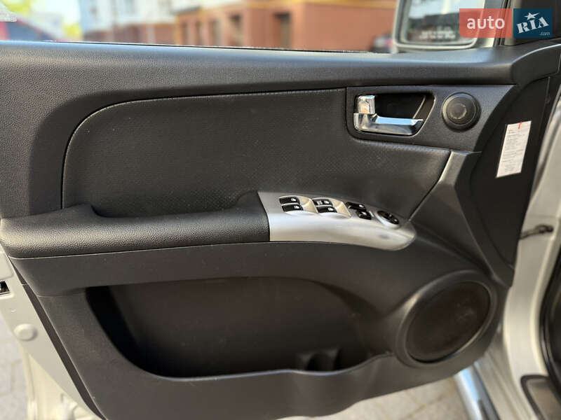 Позашляховик / Кросовер Kia Sportage 2008 в Івано-Франківську