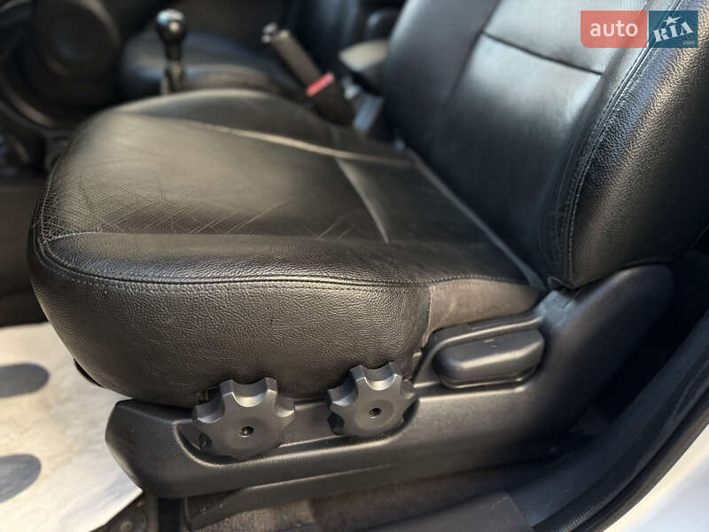Позашляховик / Кросовер Kia Sportage 2008 в Івано-Франківську