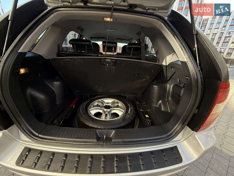 Позашляховик / Кросовер Kia Sportage 2008 в Івано-Франківську