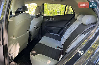 Позашляховик / Кросовер Kia Sportage 2024 в 