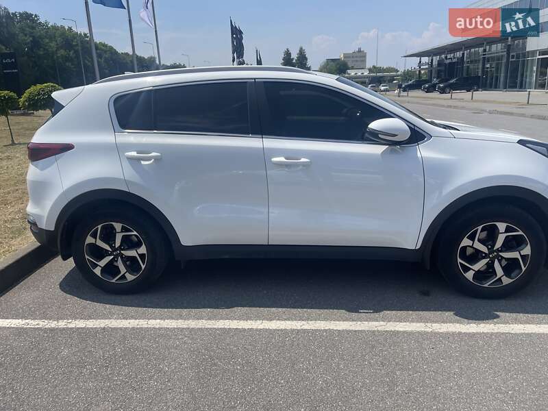 Позашляховик / Кросовер Kia Sportage 2021 в Львові