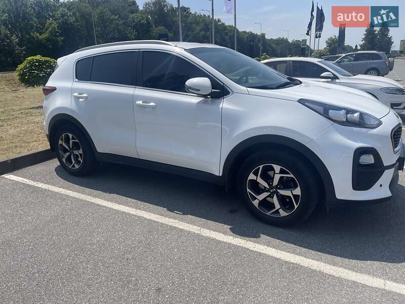 Позашляховик / Кросовер Kia Sportage 2021 в Львові