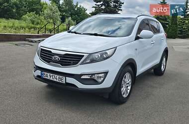 Позашляховик / Кросовер Kia Sportage 2013 в Києві