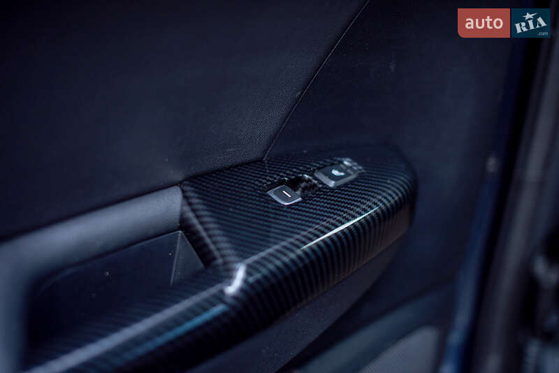 Позашляховик / Кросовер Kia Sportage 2016 в Одесі