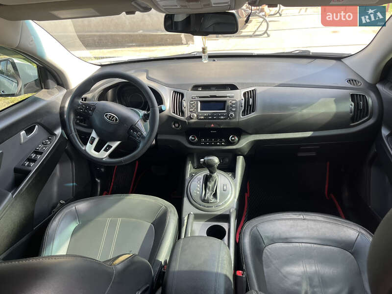 Позашляховик / Кросовер Kia Sportage 2012 в Єланці