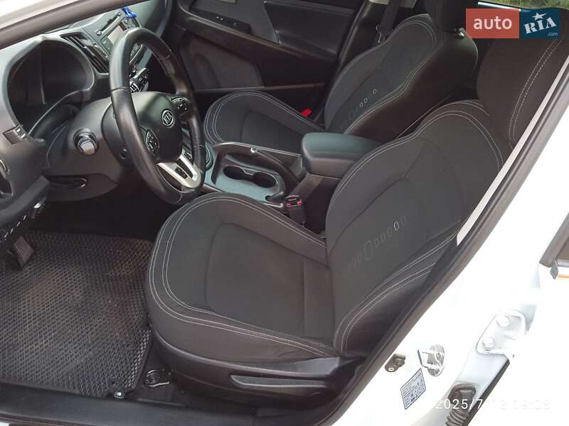 Позашляховик / Кросовер Kia Sportage 2011 в Запоріжжі