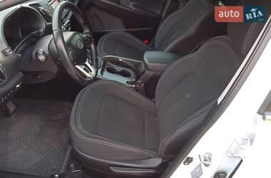 Позашляховик / Кросовер Kia Sportage 2011 в 