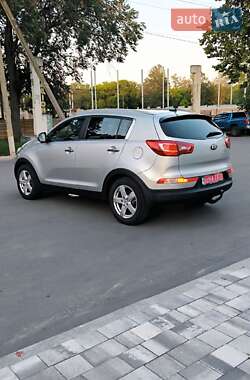 Внедорожник / Кроссовер Kia Sportage 2013 в Решетиловке