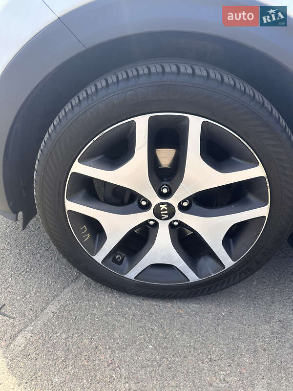 Позашляховик / Кросовер Kia Sportage 2016 в Києві