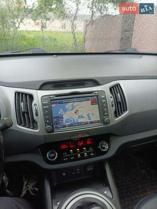 Внедорожник / Кроссовер Kia Sportage 2015 в Здолбунове