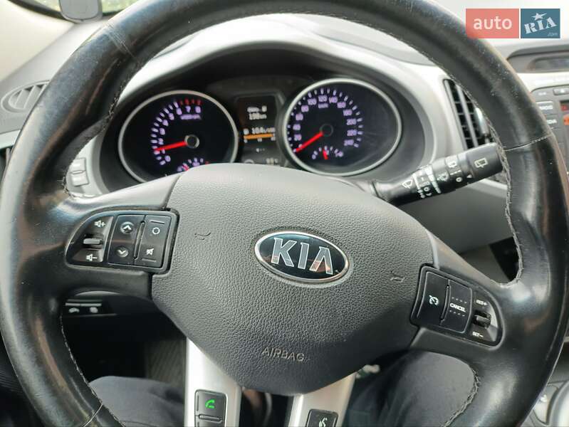 Внедорожник / Кроссовер Kia Sportage 2015 в Здолбунове